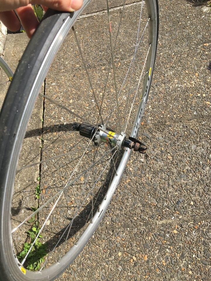 Mavic road bike wheels (rim brakes 